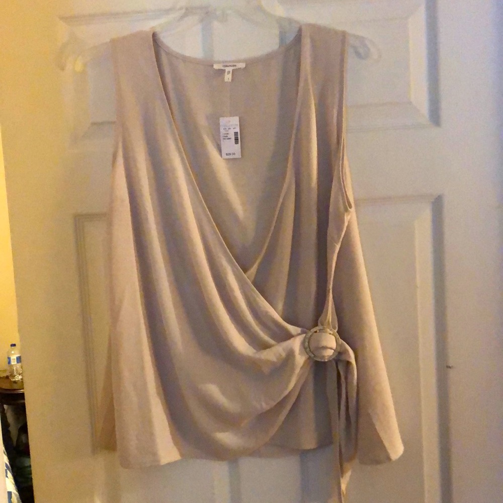⭐️ 5/$20 ⭐️ Maurice’s tank top